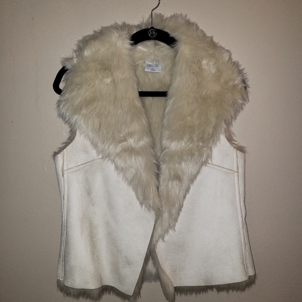 Jennifer Lopez Faux Fur vest tan cream color Small
